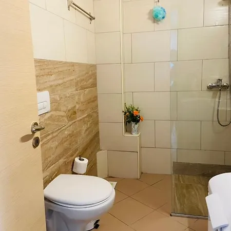 Iraa's Appartement Sarandë